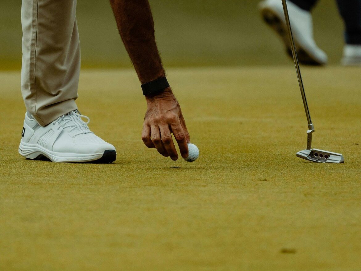 Mastering the Green: Essential Tips for Consistent Golf Putting Strokes